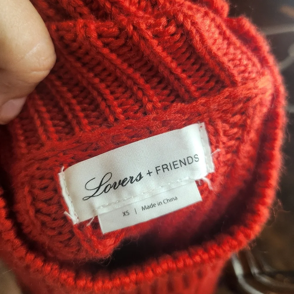 Lovers + Friends cropped sweater size XS